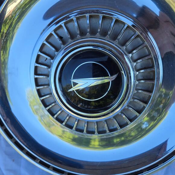 Buick Special 1960s Hubcap Chrome 14" Black Enamel Logo Vintage Skylark - Picture 8 of 13